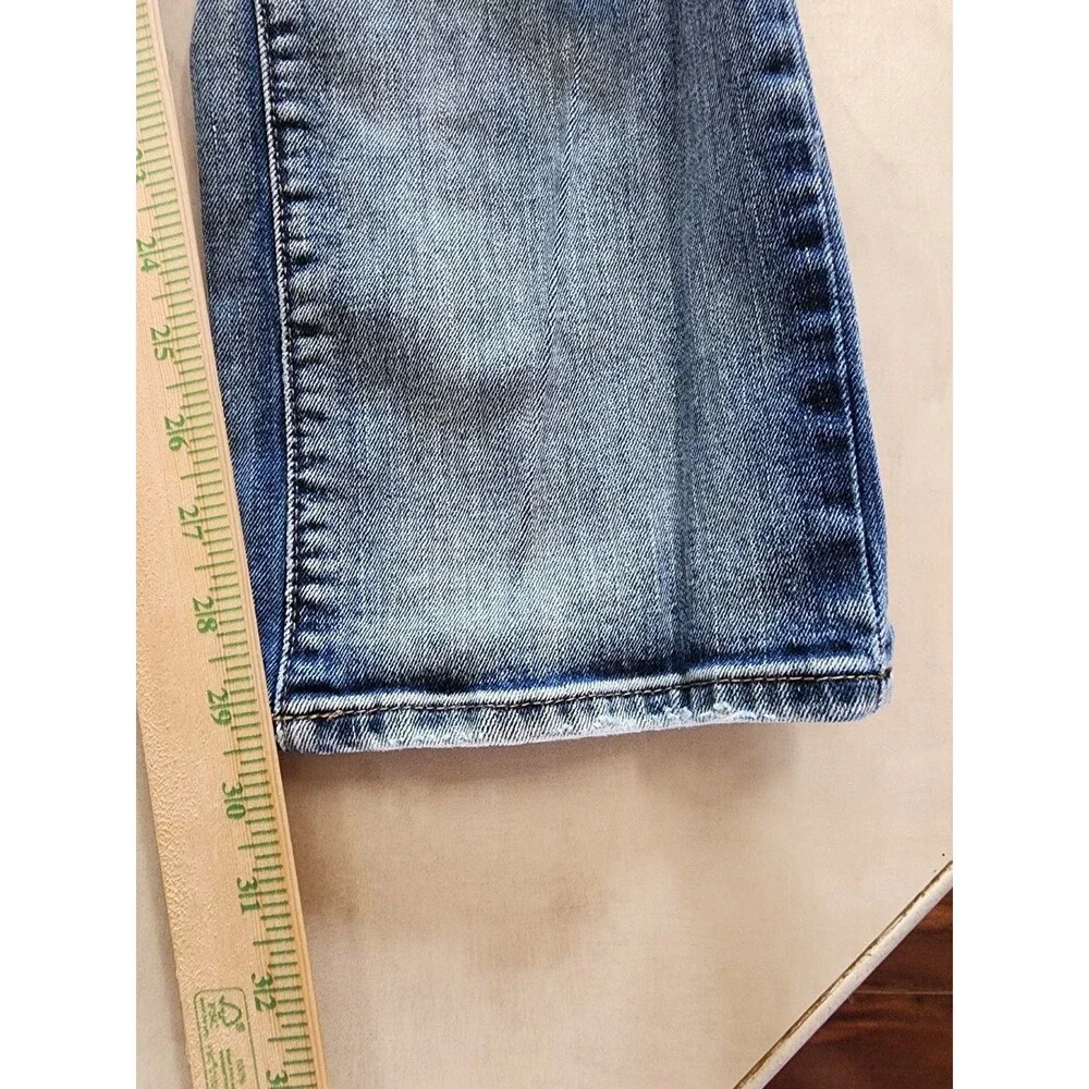 Urban Pipeline MaxFlex Athletic Jeans Men’s 33x30 Light Wash Distressed Stretch